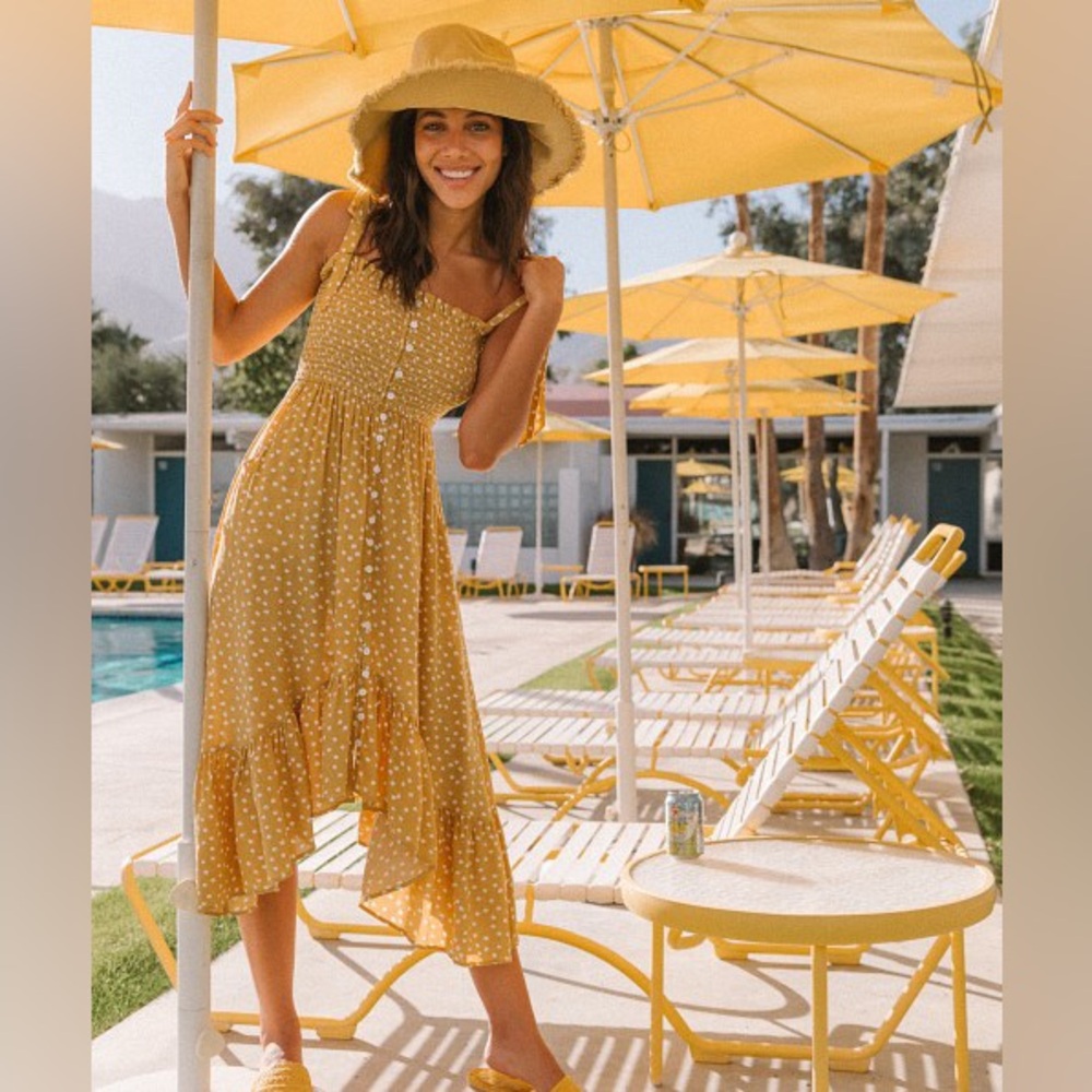 KIVARI Shirring Midi Dress Maise